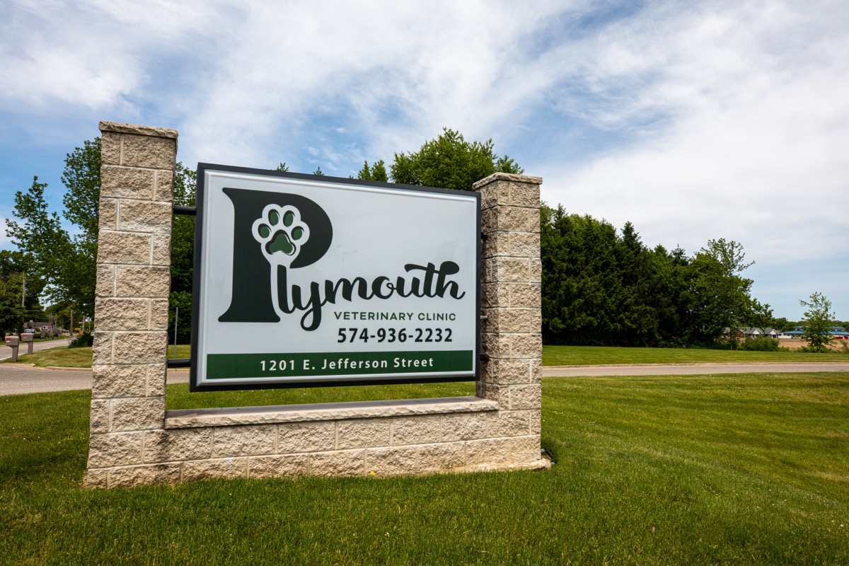 Entry Sign at Plymouth Veterinary Clinic